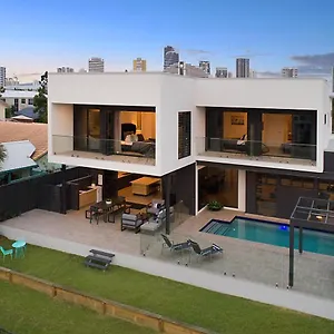 https://jewel-of-broadbeach.queenslandhotels.net