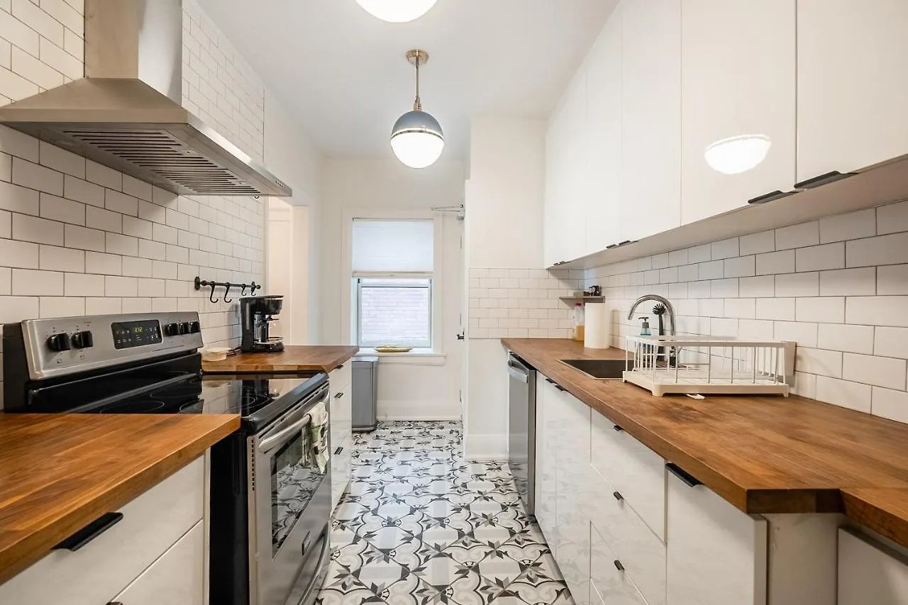 Beautiful And Spacious Luxury Home Toronto