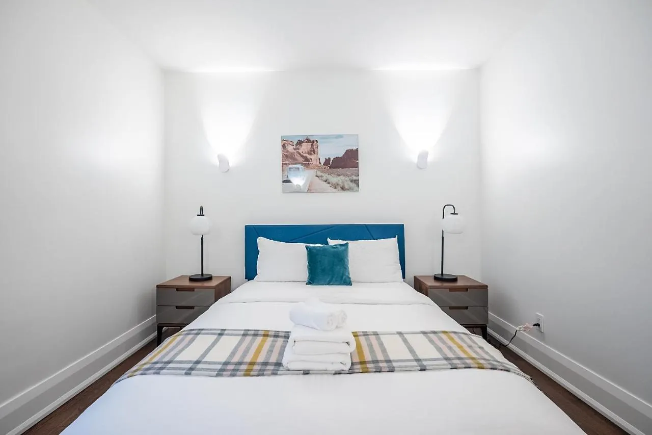 Beautiful And Spacious Luxury Home Toronto Holiday home