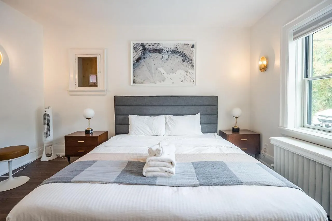 Beautiful And Spacious Luxury Home Toronto